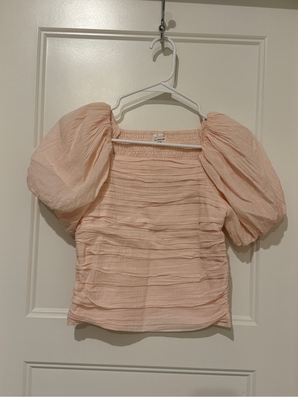 Abercrombie Puff-Sleeve Smocked Peasant Top - Blush Pink